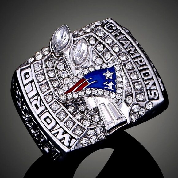New England Patriots Championship Ring... Fast shipping from USA - Picture 1 of 3